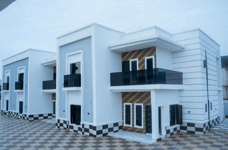 Luxury 4 Bedroom Terrace Duplex With 3 Units-4